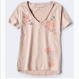 Slash graphic v neck soft jersey